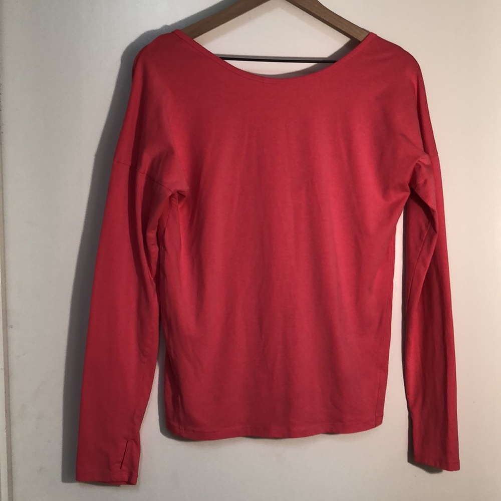 Sporty pink top. Victoria’s Secret size small.